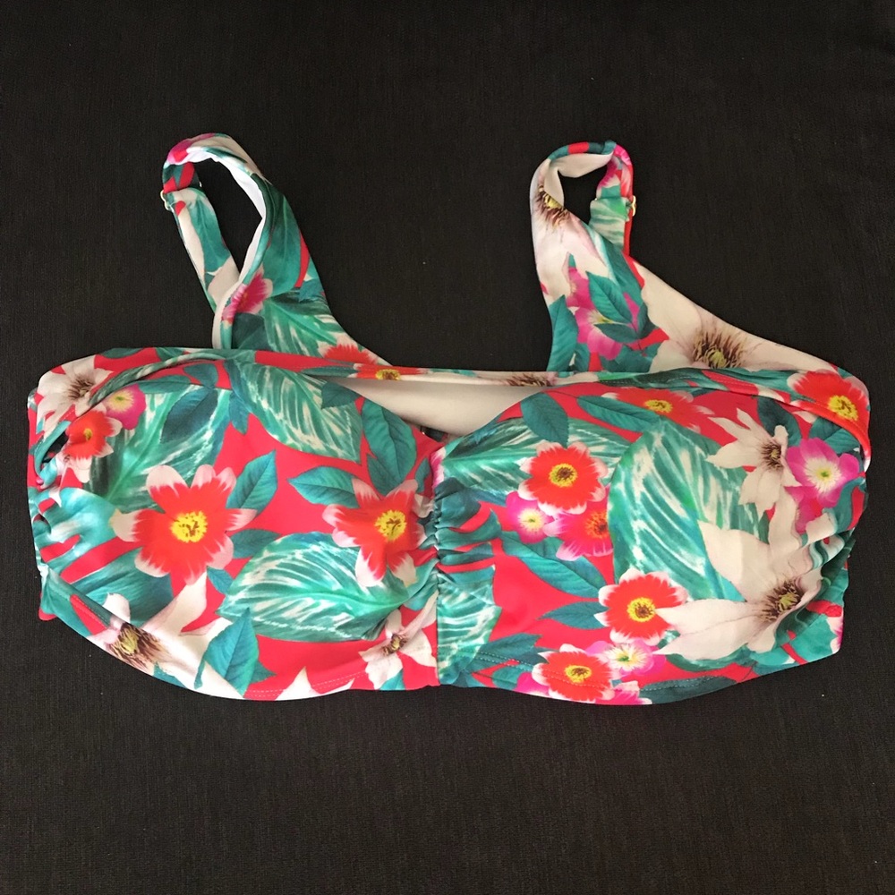 Fashion To Figure floral bikini top